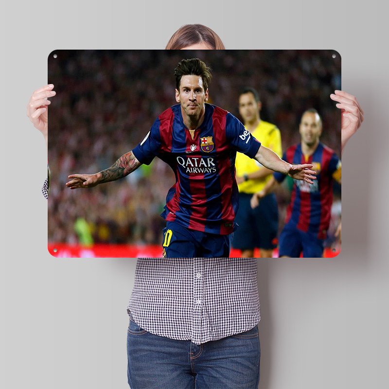 Retro Gaming At - Poster Cetak Sepak Bola Lionel Messi,